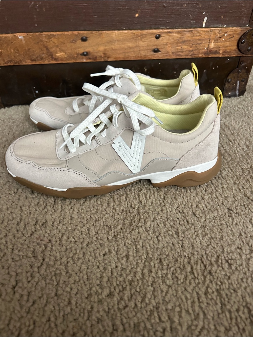 Vionic Women's Walk Slim Glide Walking Shoes